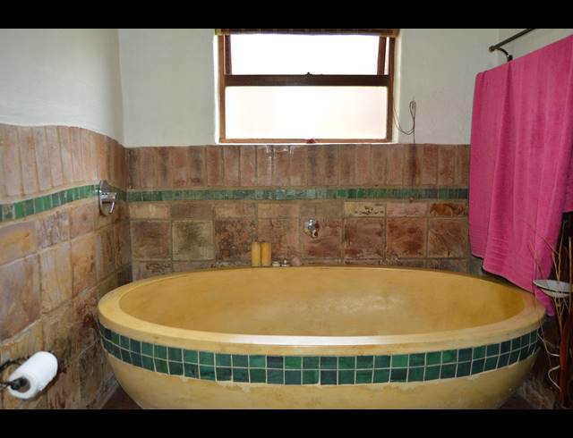 2 BEDROOM TOWNHOUSE TO LET IN NORTH RIDING